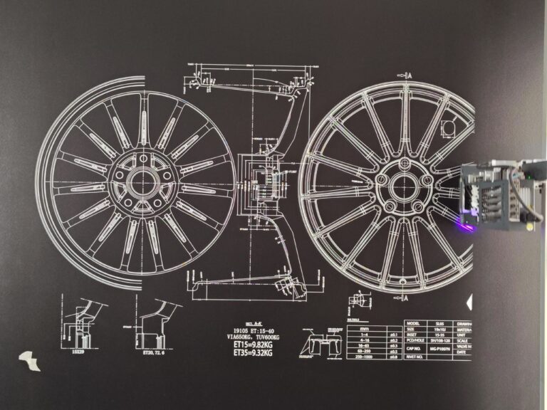 W czym druk ścienny jest lepszy od fototapety?